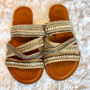PRICE ⬇️ANTHRO. Jasper&Jeera Azille Sandals 9 / 10